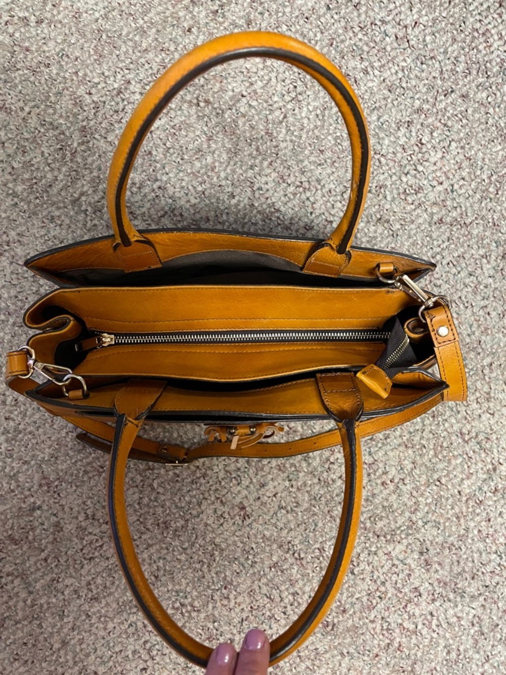 Divina Firenze Leather Tassel Satchel Handbag with detachable crossbody strap - Picture 6 of 12